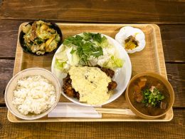 豊後郷土愛酒場 鶏王のにら豚